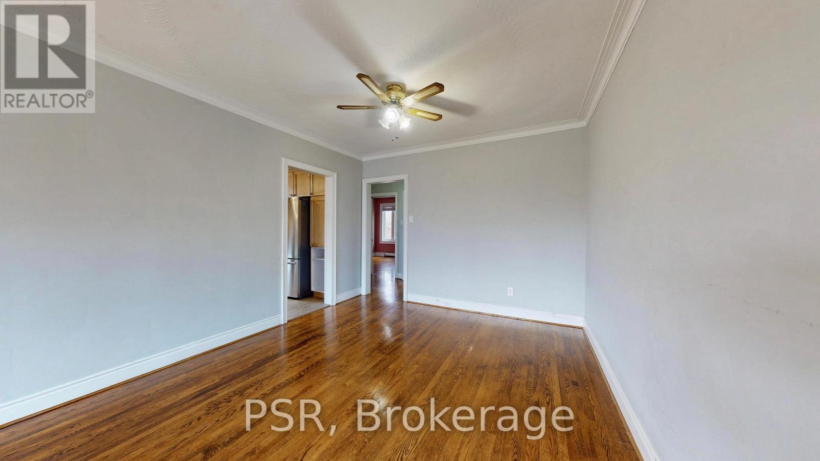 Upper - 37 Morgan Avenue, Toronto, Ontario  M8Y 2Z9 - Photo 11 - W12958882