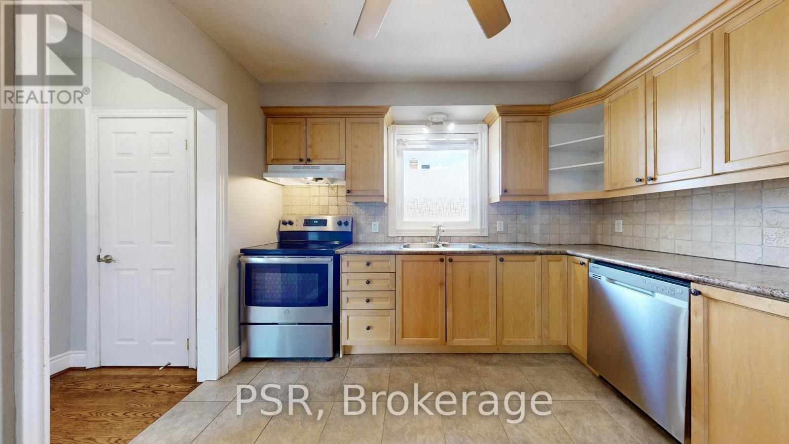 Upper - 37 Morgan Avenue, Toronto, Ontario  M8Y 2Z9 - Photo 13 - W12958882