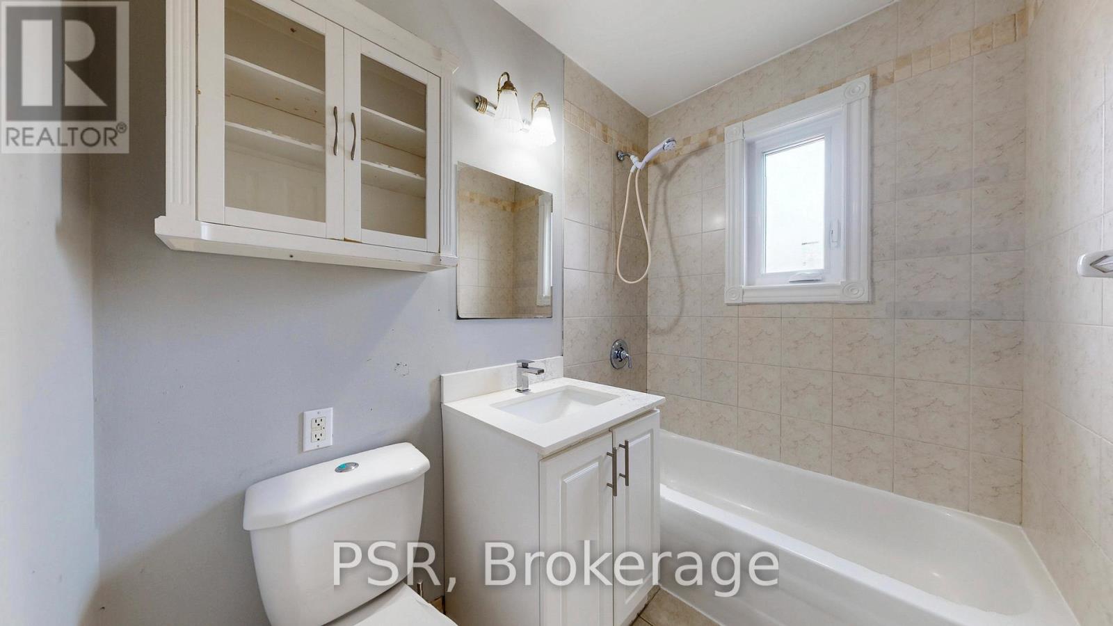 Upper - 37 Morgan Avenue, Toronto, Ontario  M8Y 2Z9 - Photo 20 - W12958882