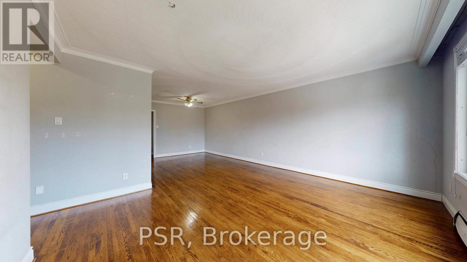 Upper - 37 Morgan Avenue, Toronto, Ontario  M8Y 2Z9 - Photo 8 - W12958882