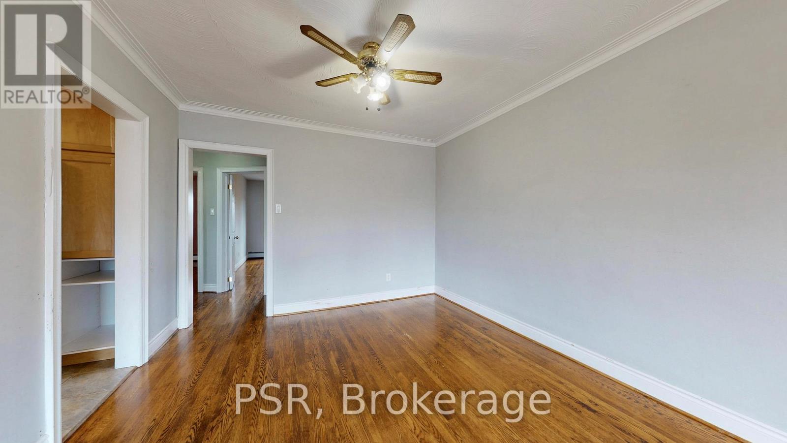 Upper - 37 Morgan Avenue, Toronto, Ontario  M8Y 2Z9 - Photo 9 - W12958882