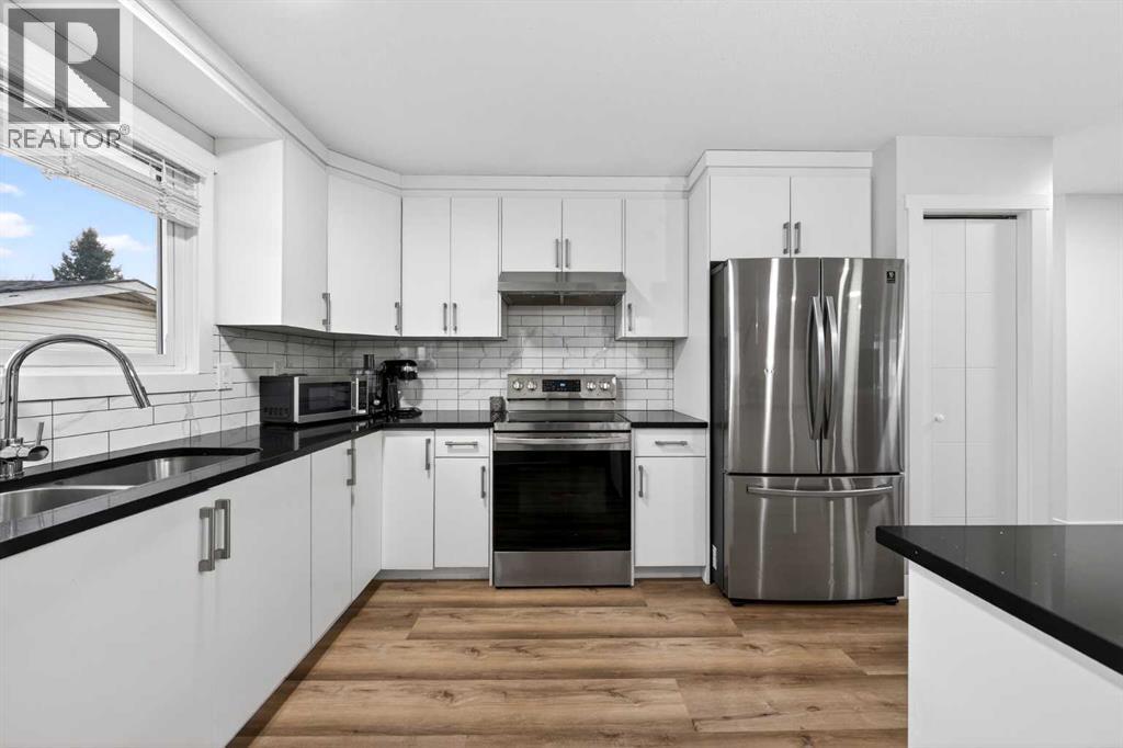 4915 Rundlehorn Drive Ne, Calgary, Alberta  T1Y 3A3 - Photo 9 - A2298513