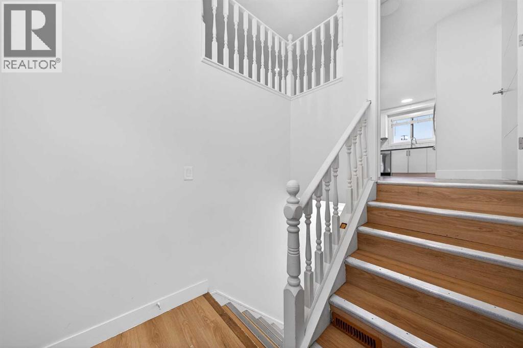 4915 Rundlehorn Drive Ne, Calgary, Alberta  T1Y 3A3 - Photo 4 - A2298513