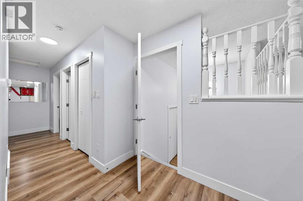 4915 Rundlehorn Drive Ne, Calgary, Alberta  T1Y 3A3 - Photo 5 - A2298513