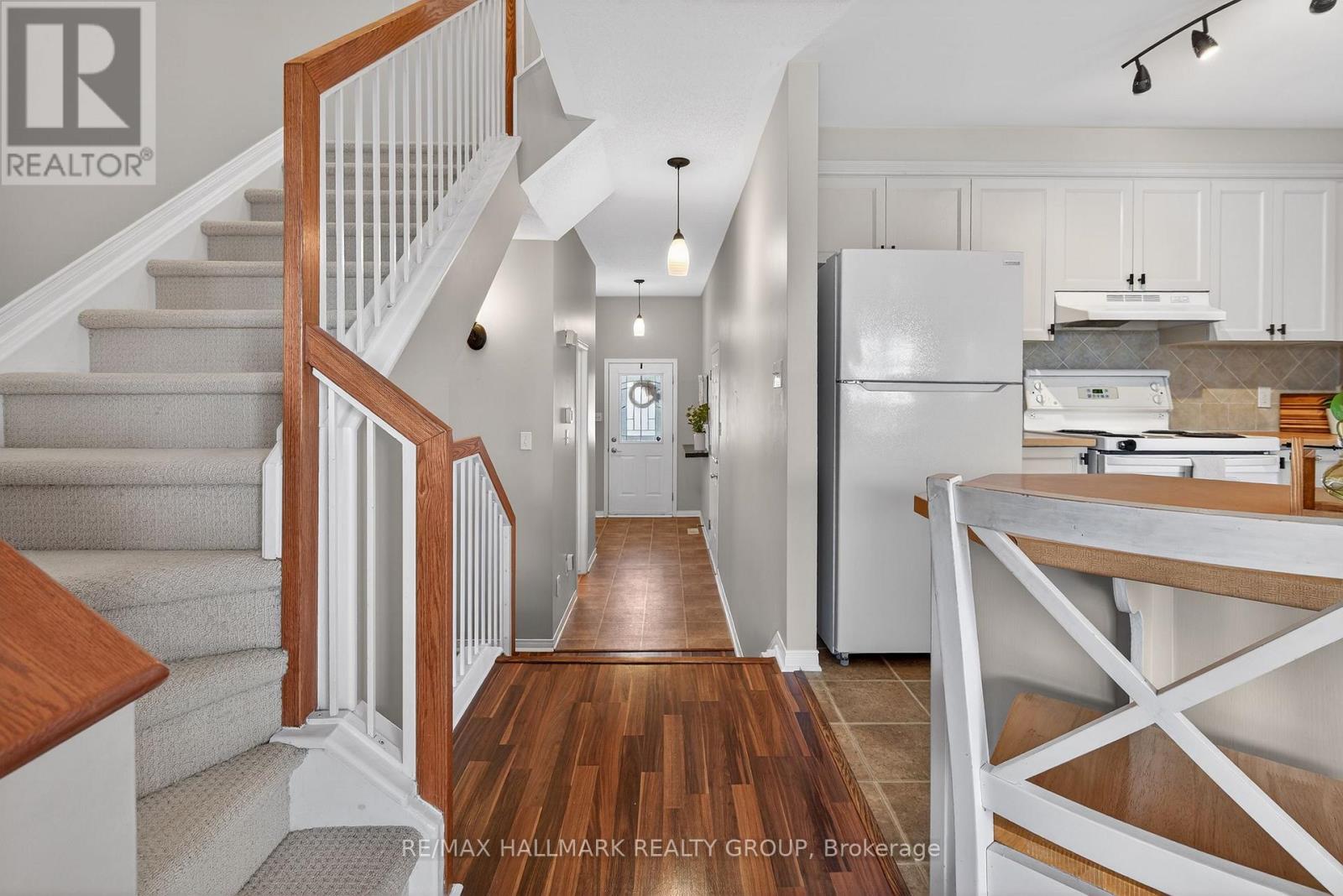 74 - 404 Hillsboro Private, Ottawa, Ontario  K2M 3B2 - Photo 13 - X12958898