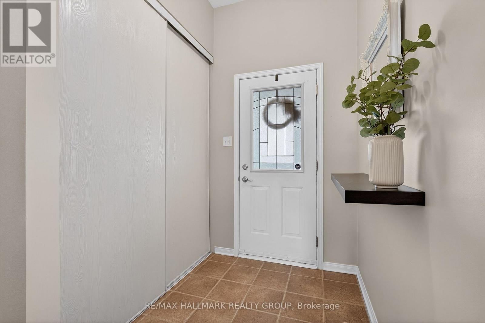 74 - 404 Hillsboro Private, Ottawa, Ontario  K2M 3B2 - Photo 3 - X12958898