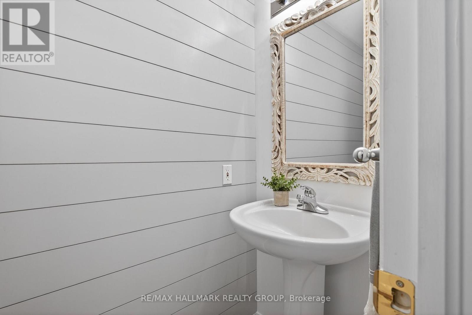 74 - 404 Hillsboro Private, Ottawa, Ontario  K2M 3B2 - Photo 4 - X12958898