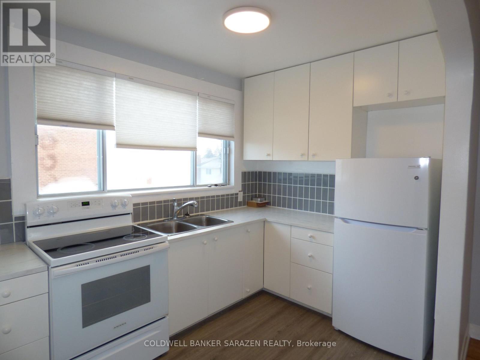 6 - 683 Irene Crescent, Ottawa, Ontario  K1Z 7J1 - Photo 2 - X12958902