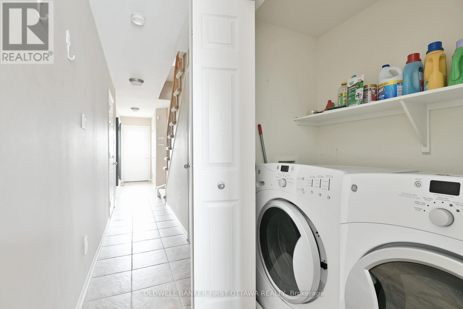 221 - 90 Edenvale Drive, Ottawa, Ontario  K2K 3N8 - Photo 4 - X12958912