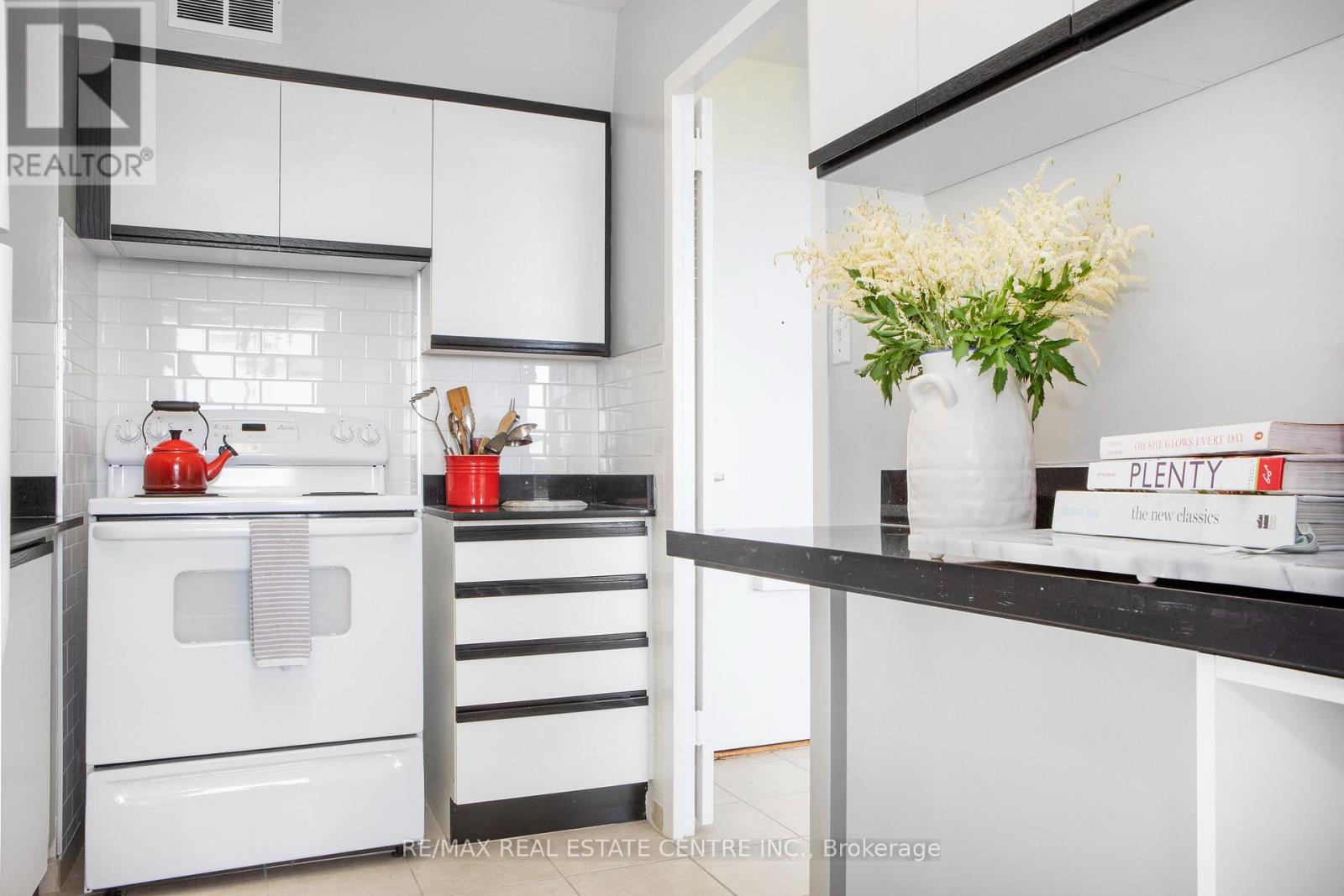 1106 - 100 Graydon Hall Drive, Toronto, Ontario  M3A 3A8 - Photo 14 - C12958890