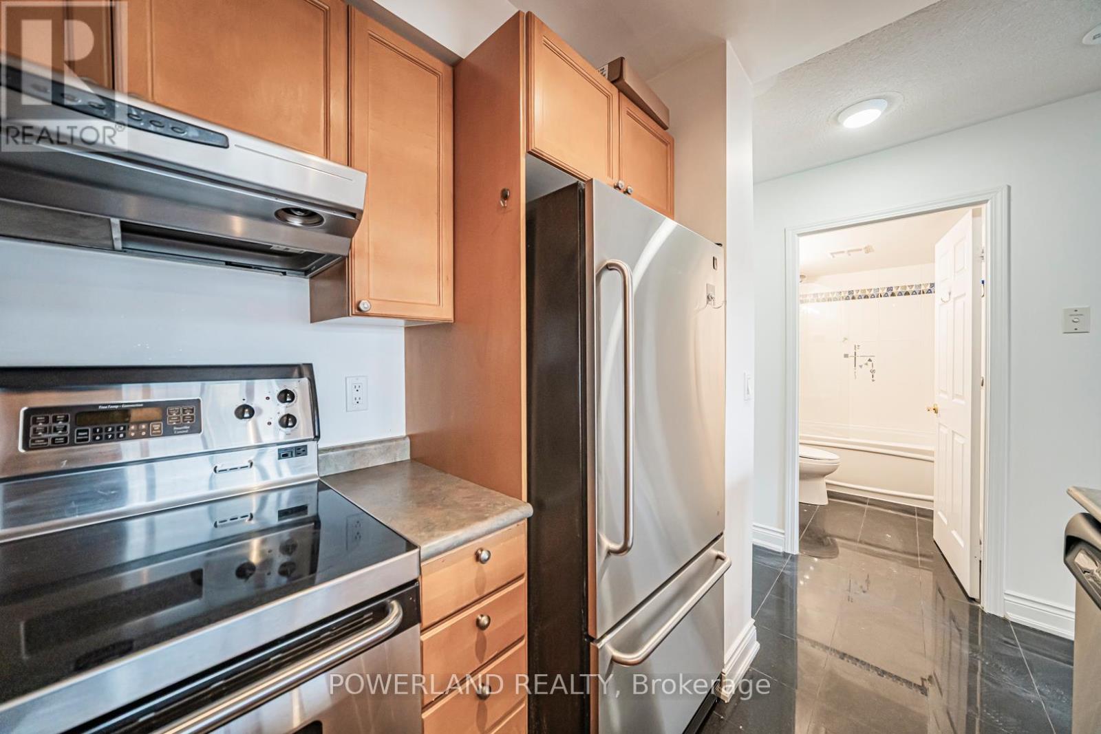 208 - 909 Bay Street, Toronto, Ontario  M5S 3G2 - Photo 16 - C12958894