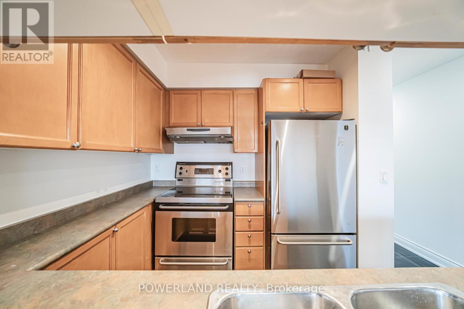 208 - 909 Bay Street, Toronto, Ontario  M5S 3G2 - Photo 19 - C12958894