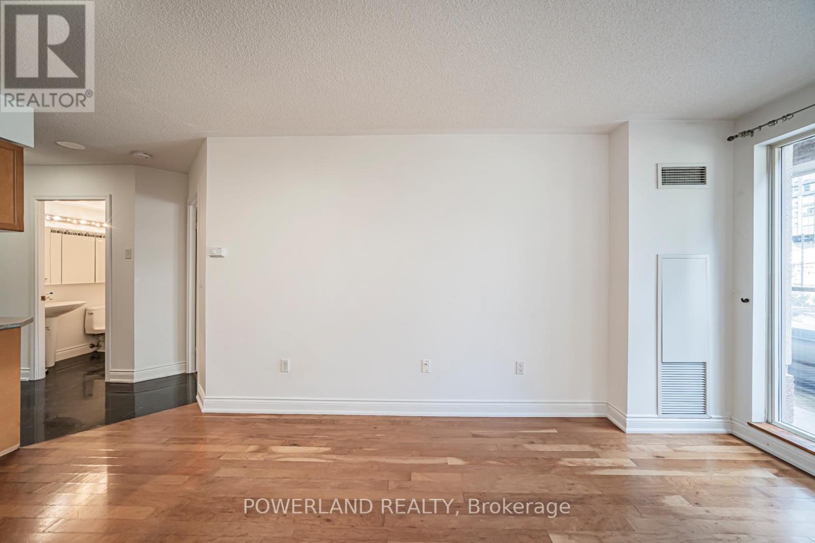 208 - 909 Bay Street, Toronto, Ontario  M5S 3G2 - Photo 23 - C12958894