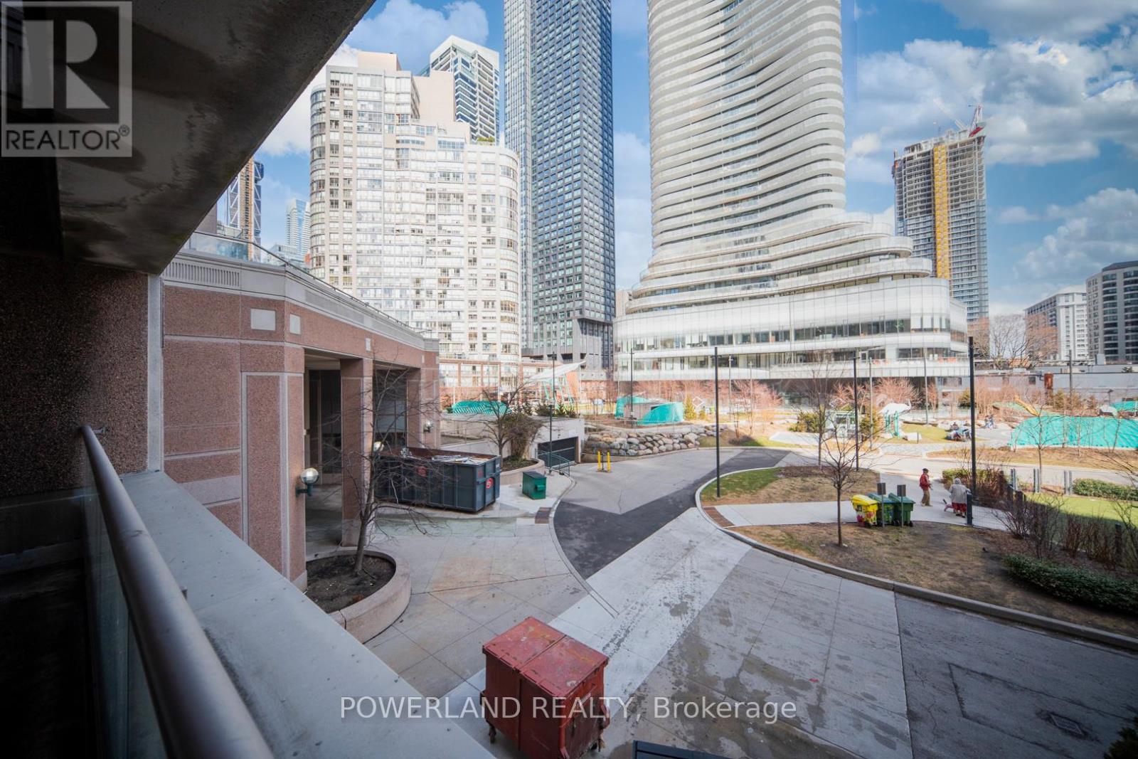 208 - 909 Bay Street, Toronto, Ontario  M5S 3G2 - Photo 29 - C12958894