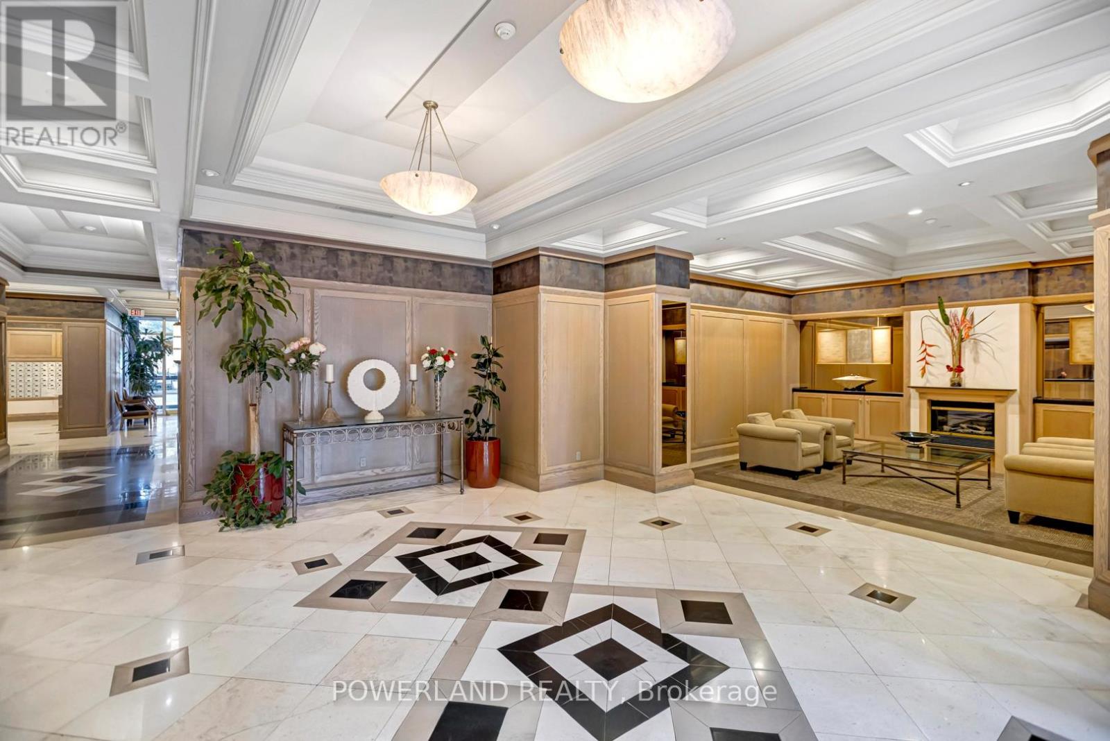 208 - 909 Bay Street, Toronto, Ontario  M5S 3G2 - Photo 6 - C12958894