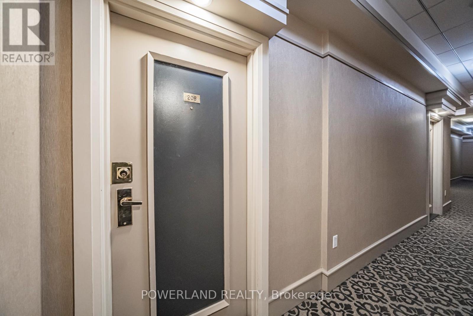 208 - 909 Bay Street, Toronto, Ontario  M5S 3G2 - Photo 8 - C12958894