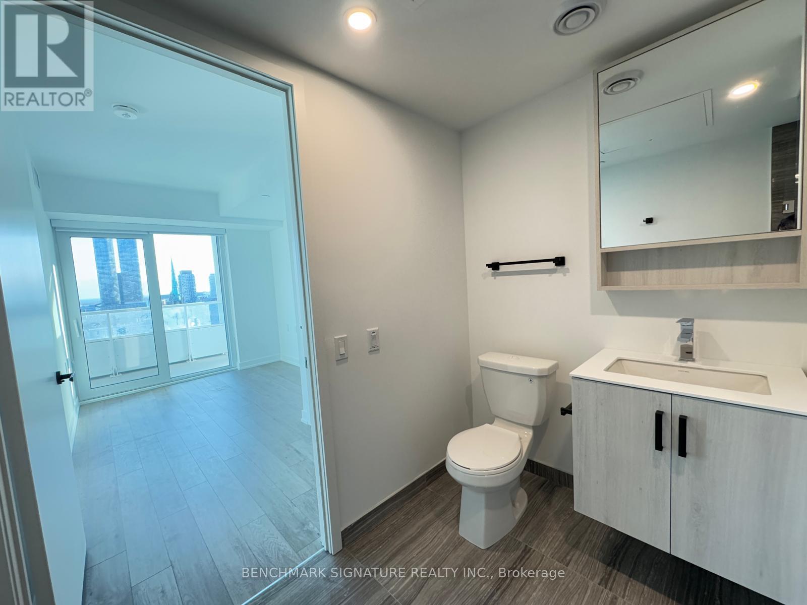 1703 - 88 Queen Street E, Toronto, Ontario  M5C 0B6 - Photo 18 - C12958906