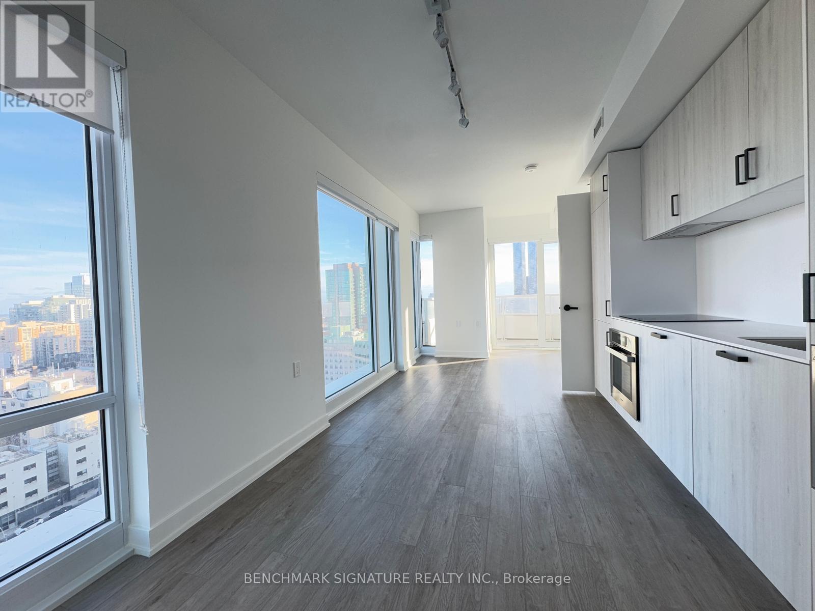 1703 - 88 Queen Street E, Toronto, Ontario  M5C 0B6 - Photo 2 - C12958906