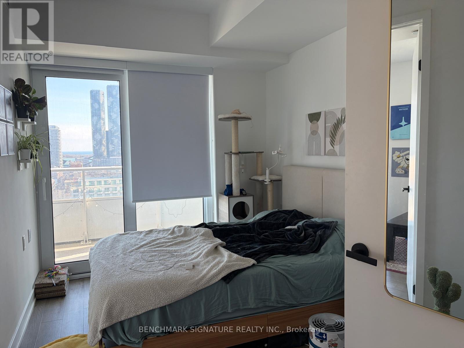 1703 - 88 Queen Street E, Toronto, Ontario  M5C 0B6 - Photo 5 - C12958906