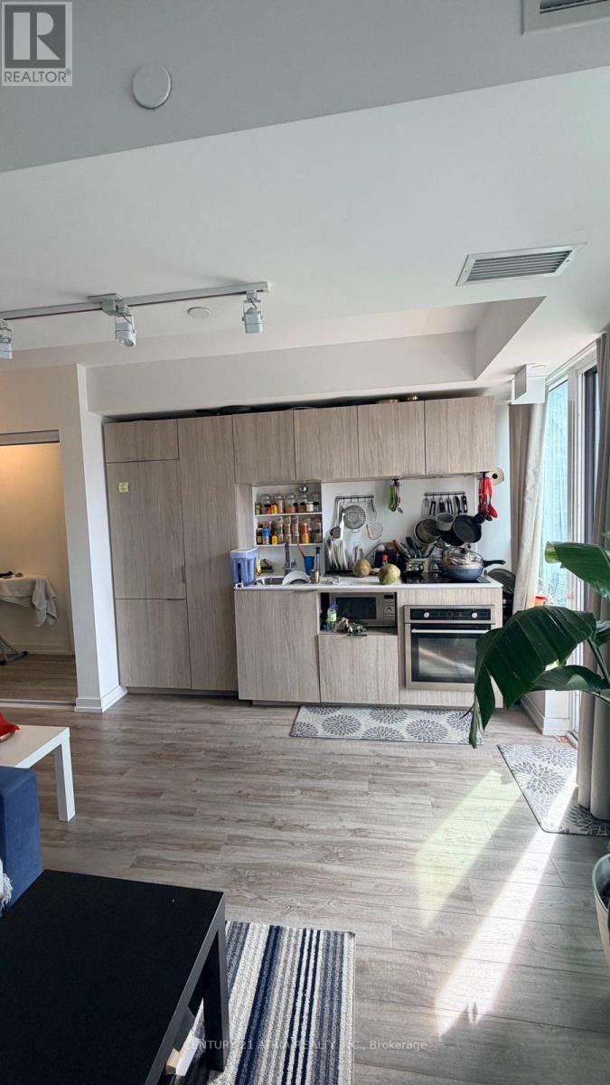 1601 - 77 Shuter Street, Toronto, Ontario  M5B 0B8 - Photo 6 - C12942588