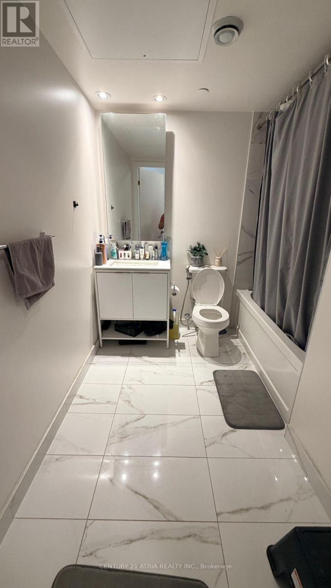 1601 - 77 Shuter Street, Toronto, Ontario  M5B 0B8 - Photo 9 - C12942588