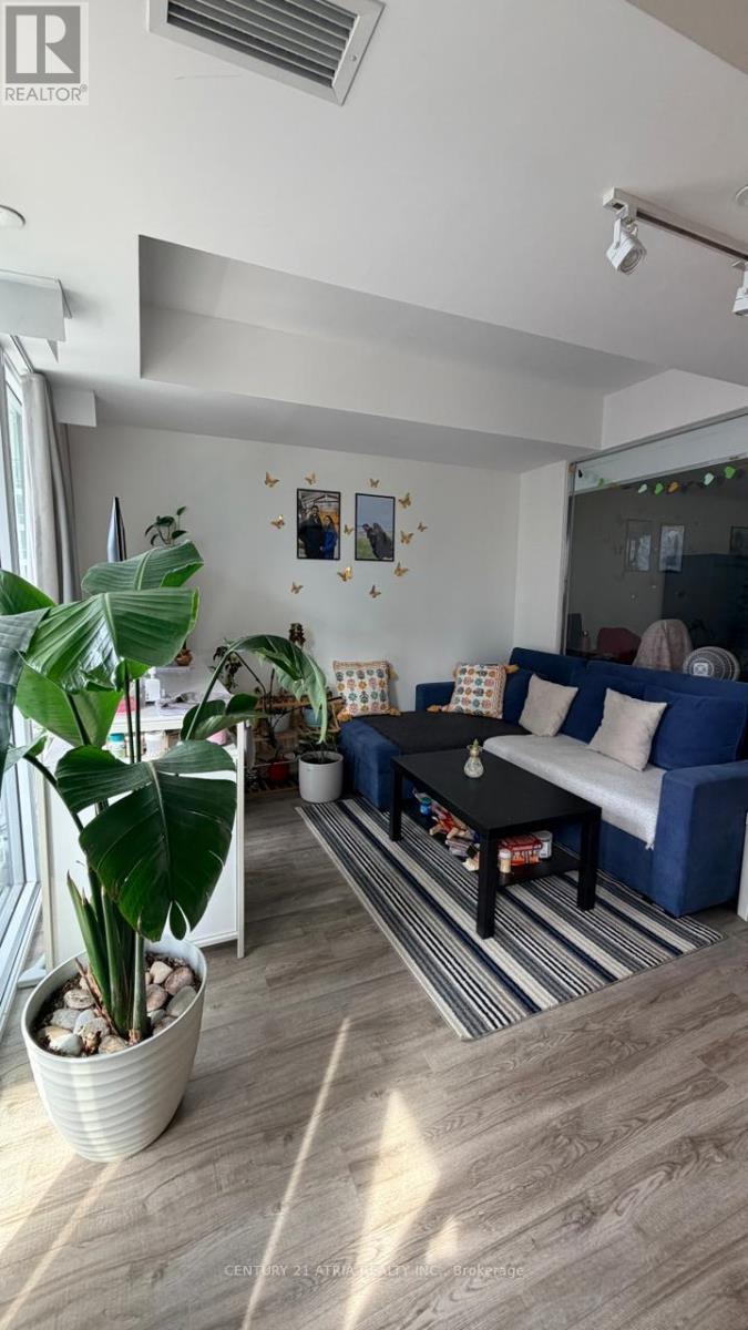 1601 - 77 Shuter Street, Toronto, Ontario  M5B 0B8 - Photo 4 - C12942588