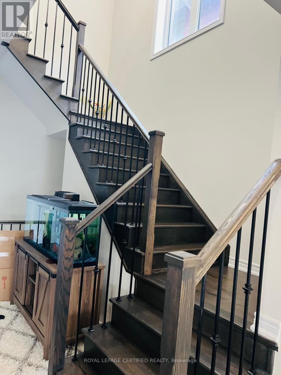 23 Charing Cross Gate, Oakville, Ontario  L6H 0V7 - Photo 7 - W12936184