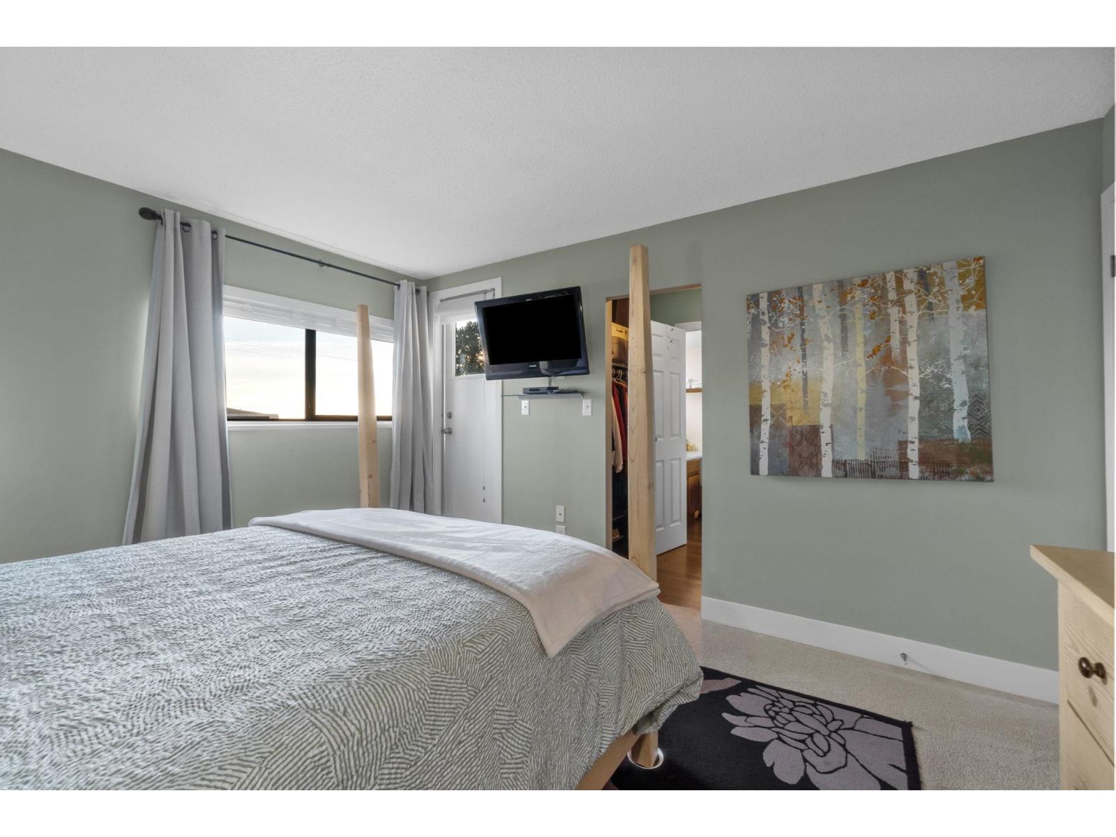 Listing Picture 22 of 40 : 101 15041 PROSPECT AVENUE, White Rock - 魯藝地產 Yvonne Lu Group - MLS Medallion Club Member