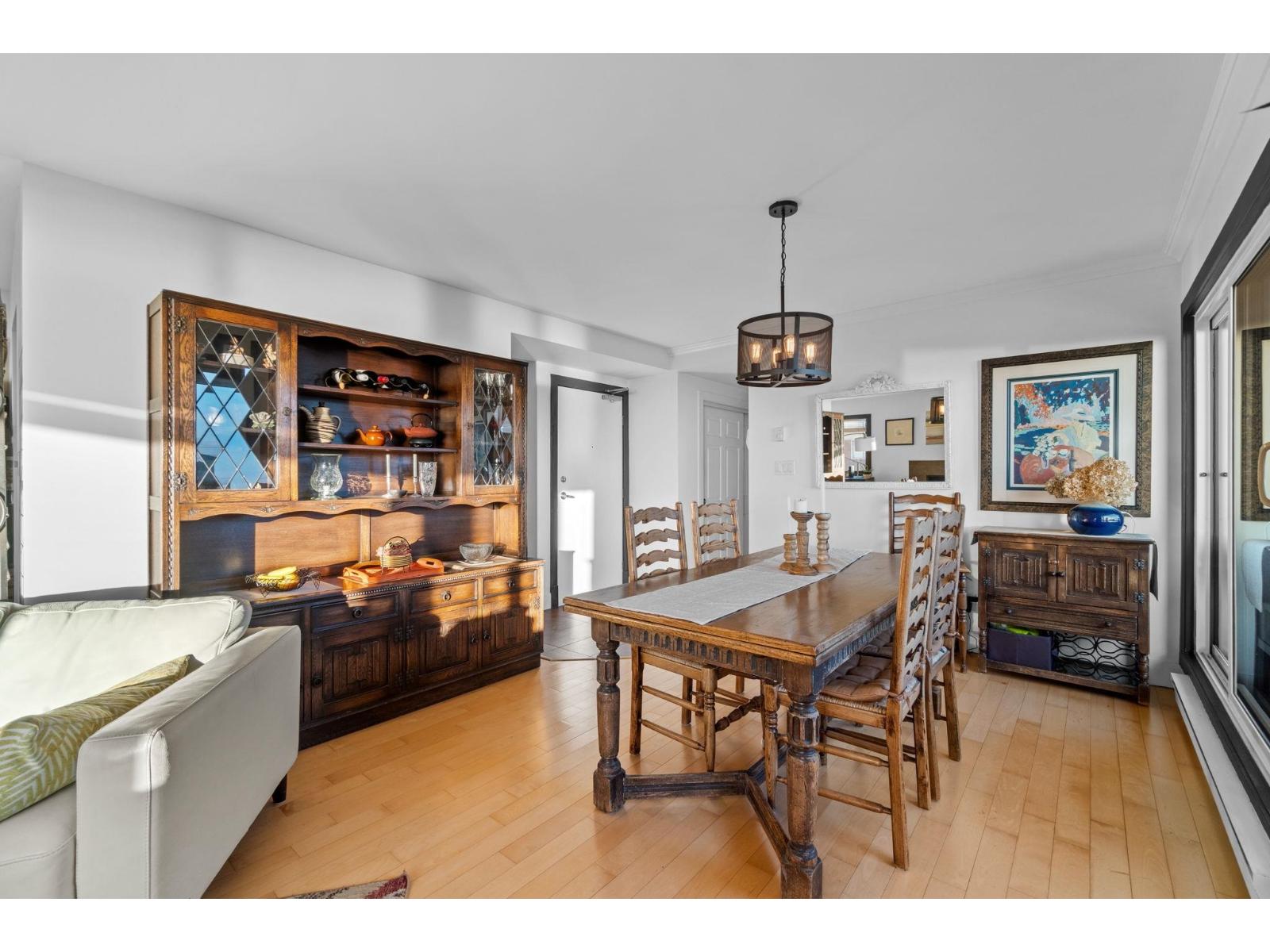 Listing Picture 8 of 40 : 101 15041 PROSPECT AVENUE, White Rock - 魯藝地產 Yvonne Lu Group - MLS Medallion Club Member
