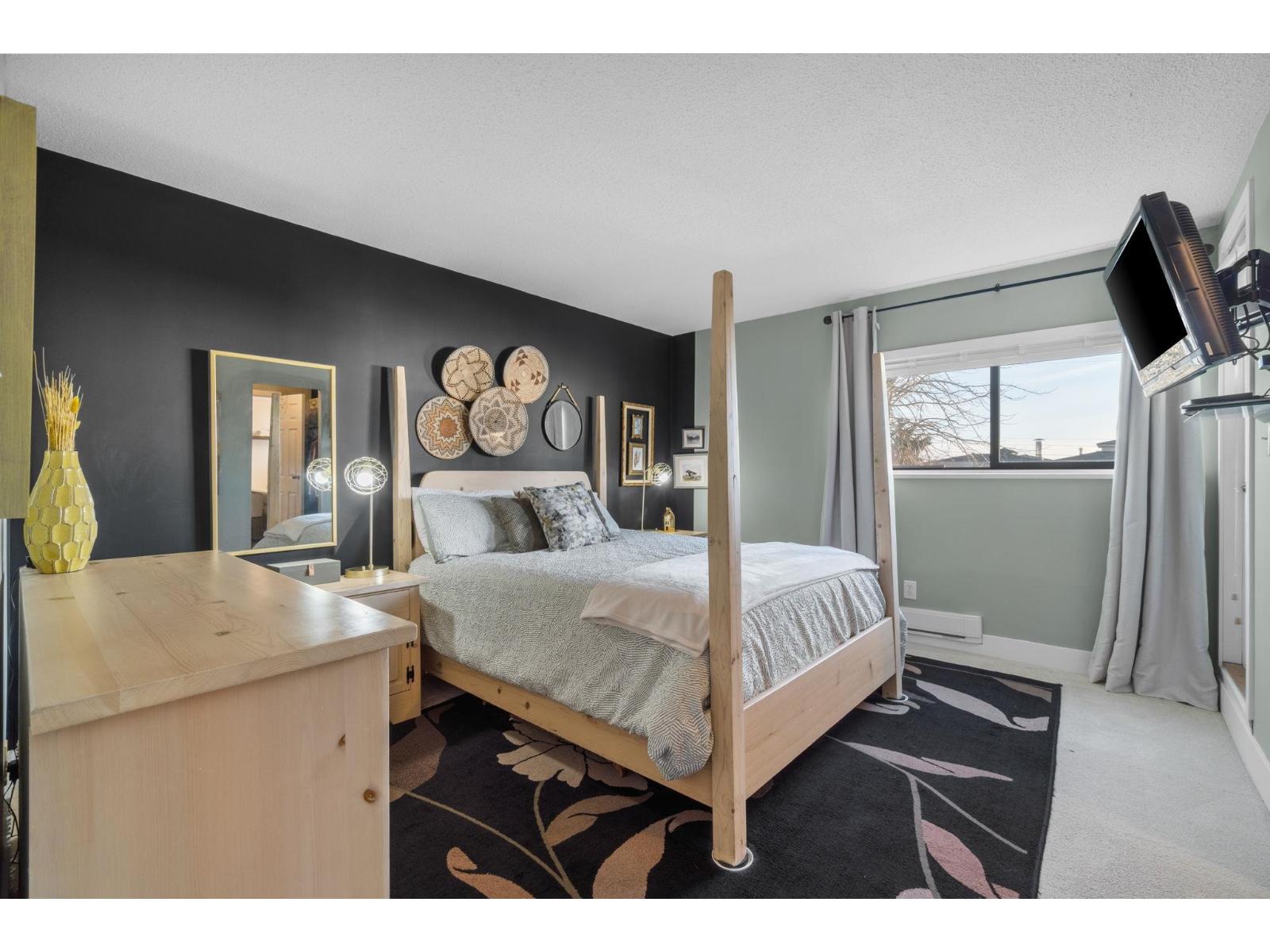 Listing Picture 19 of 40 : 101 15041 PROSPECT AVENUE, White Rock - 魯藝地產 Yvonne Lu Group - MLS Medallion Club Member