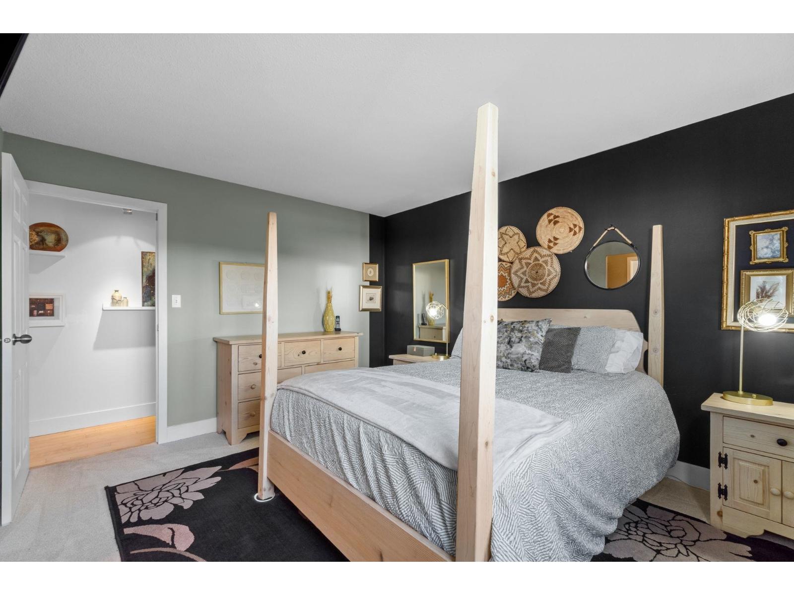 Listing Picture 21 of 40 : 101 15041 PROSPECT AVENUE, White Rock - 魯藝地產 Yvonne Lu Group - MLS Medallion Club Member