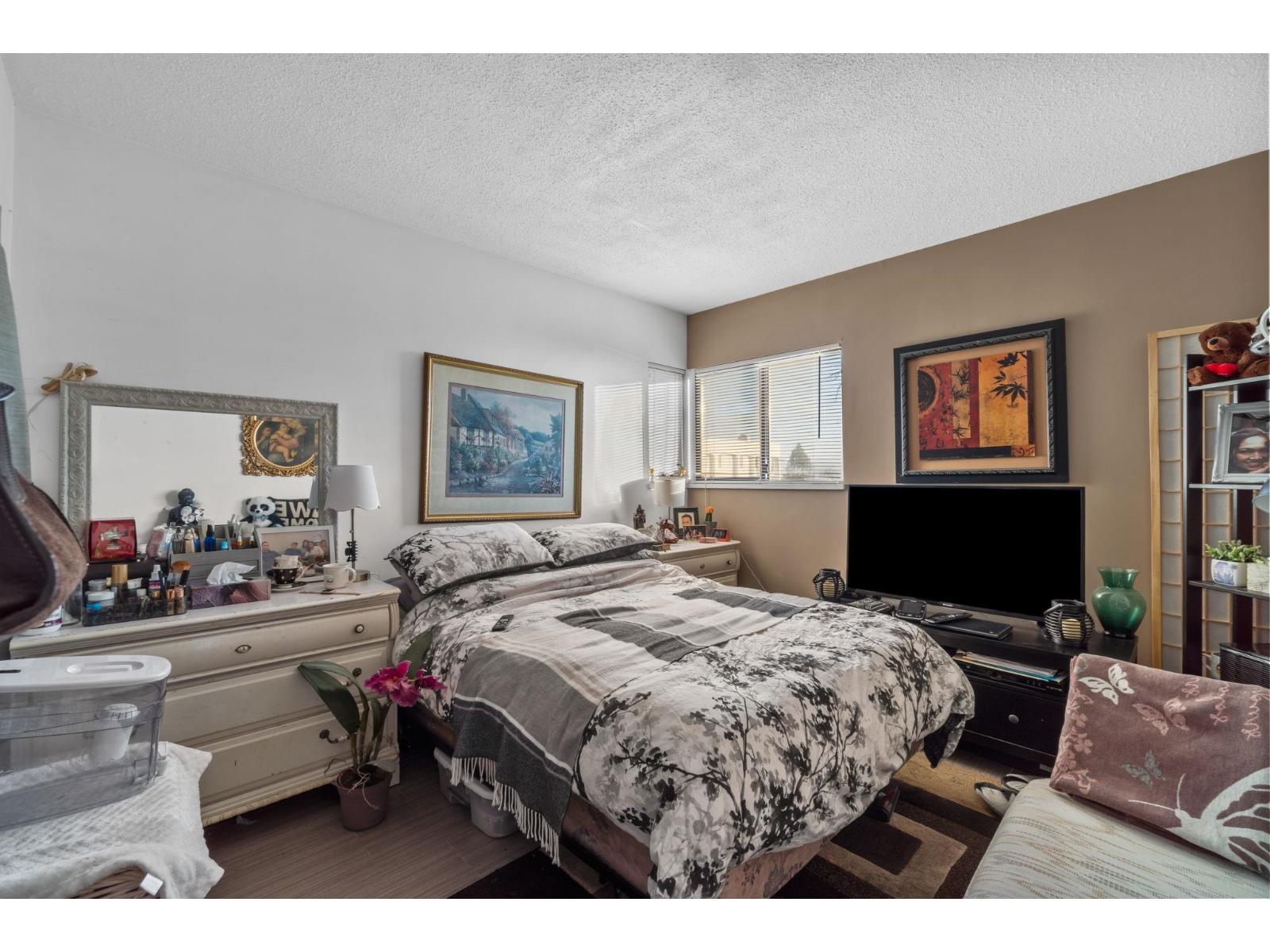 Listing Picture 29 of 40 : 101 15041 PROSPECT AVENUE, White Rock - 魯藝地產 Yvonne Lu Group - MLS Medallion Club Member