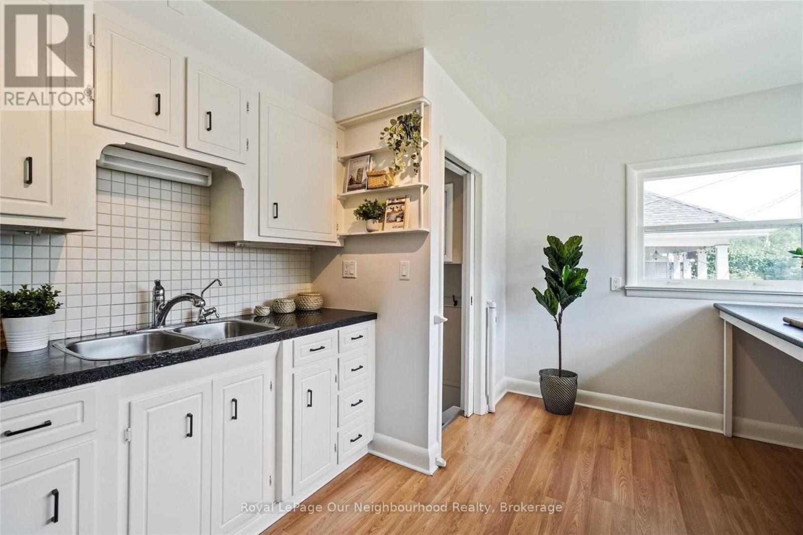 45 Main Street N, Milton, Ontario  L0P 1B0 - Photo 9 - W12956498