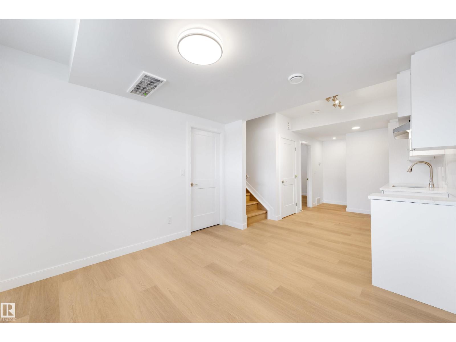 7927 112s Av Nw, Edmonton, Alberta  T5B 0H6 - Photo 33 - E4480743