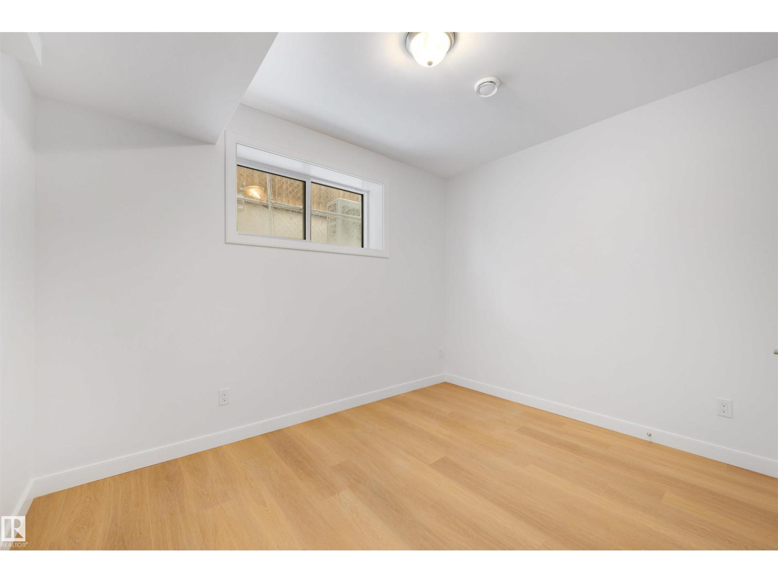 7927 112s Av Nw, Edmonton, Alberta  T5B 0H6 - Photo 36 - E4480743