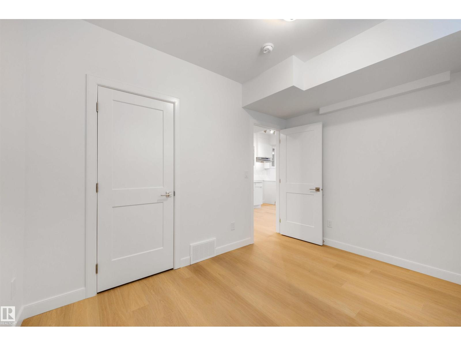 7927 112s Av Nw, Edmonton, Alberta  T5B 0H6 - Photo 37 - E4480743