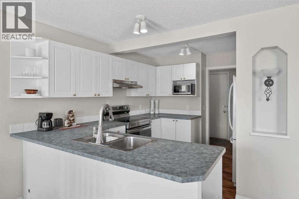 223 Citadel Meadow Close NW, Calgary, Alberta  T3G 4V9 - Photo 6 - A2296835