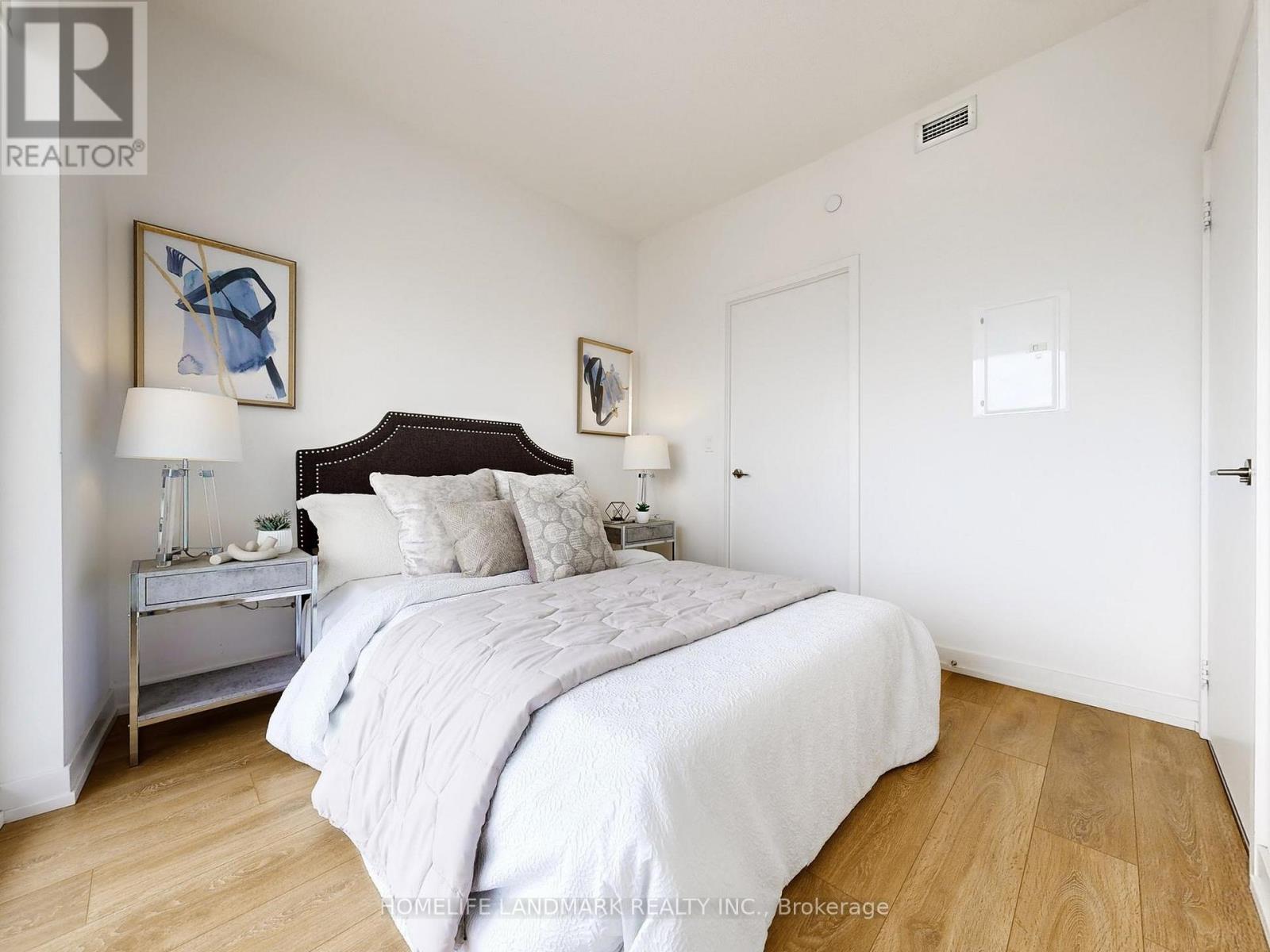 2011 - 117 Mcmahon Drive, Toronto, Ontario  M2K 0E4 - Photo 14 - C12958918