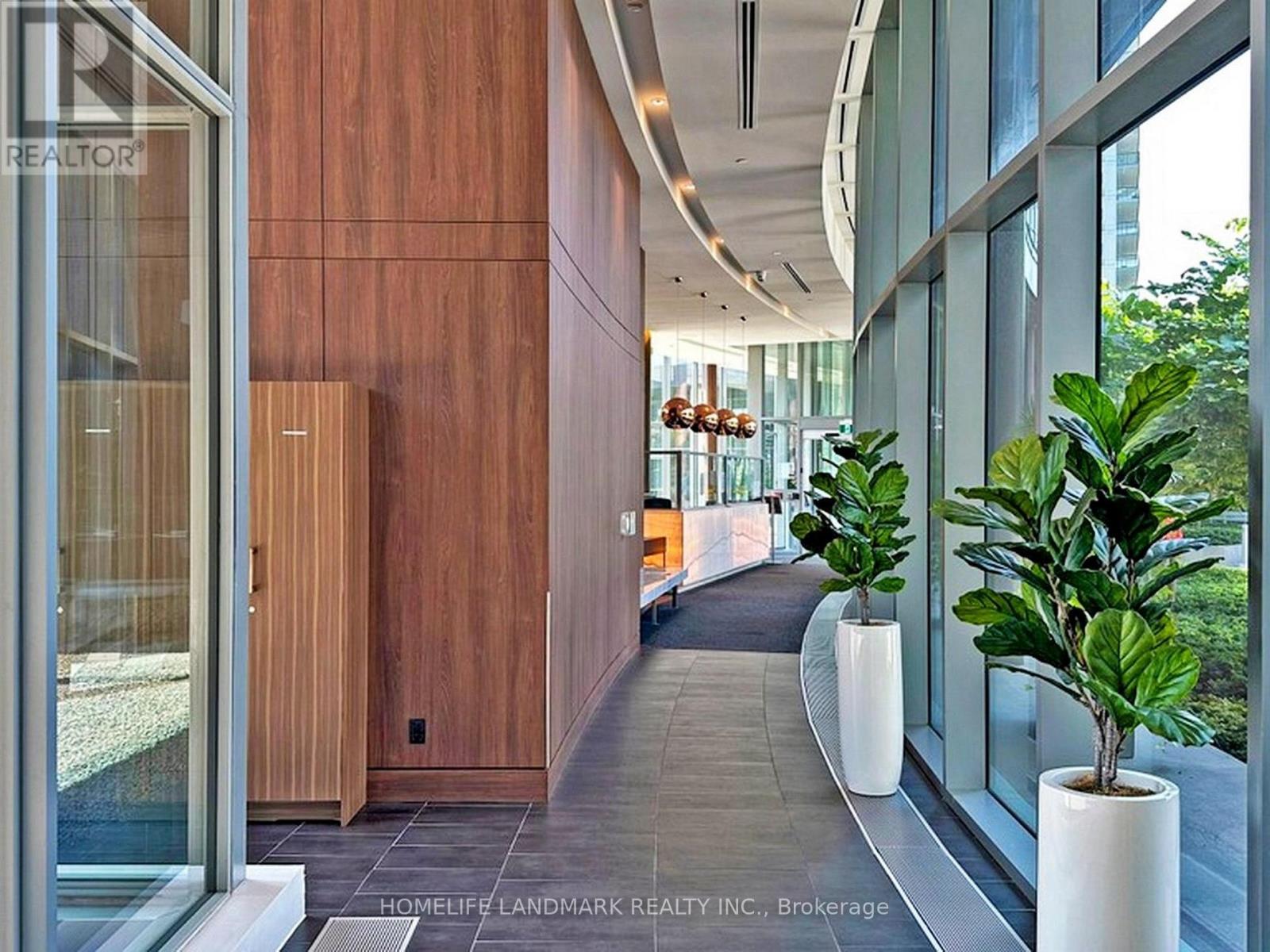 2011 - 117 Mcmahon Drive, Toronto, Ontario  M2K 0E4 - Photo 29 - C12958918