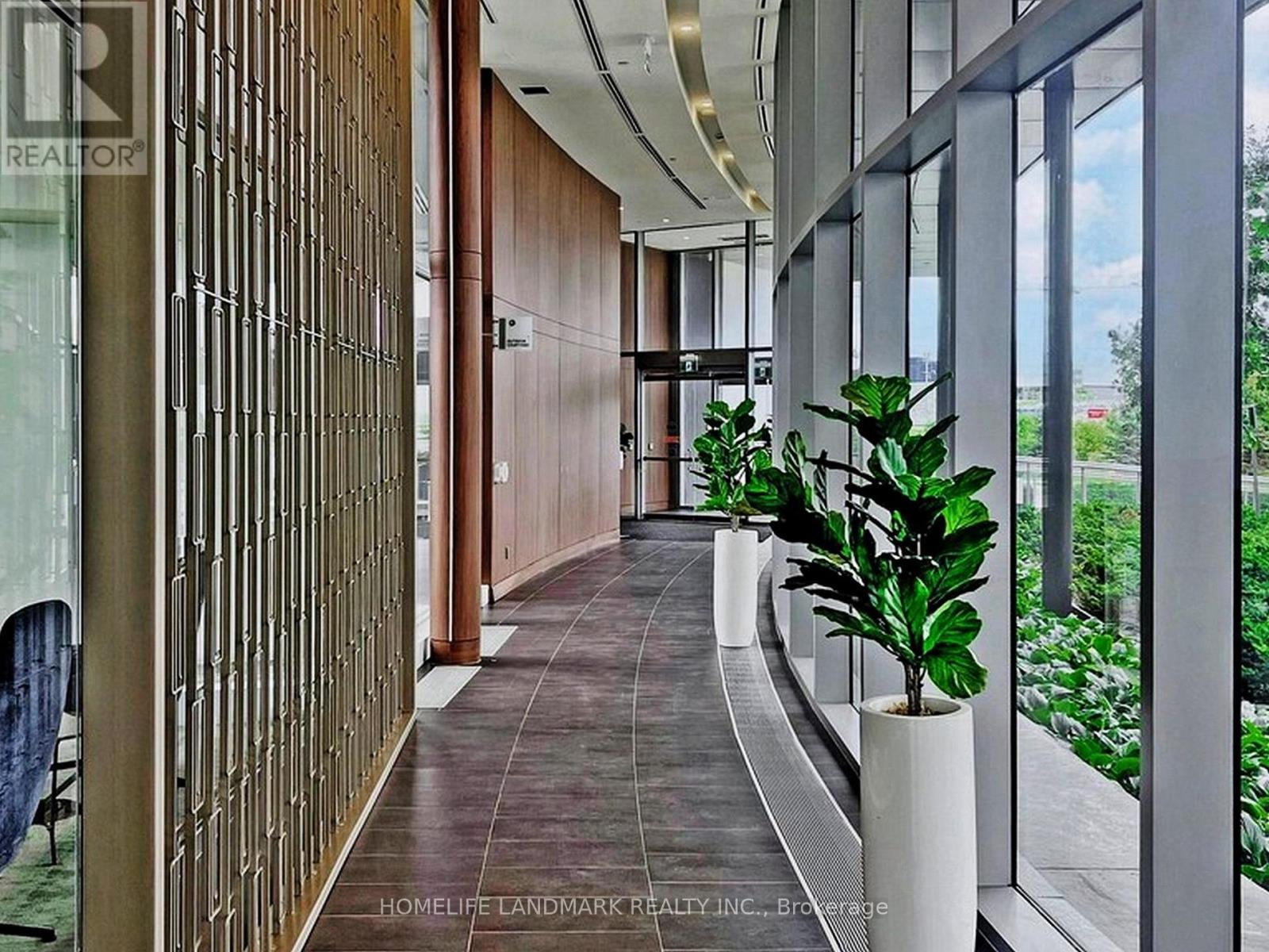 2011 - 117 Mcmahon Drive, Toronto, Ontario  M2K 0E4 - Photo 30 - C12958918