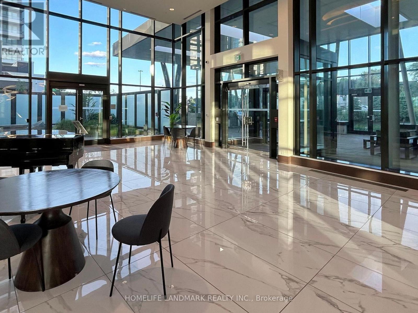 2011 - 117 Mcmahon Drive, Toronto, Ontario  M2K 0E4 - Photo 34 - C12958918