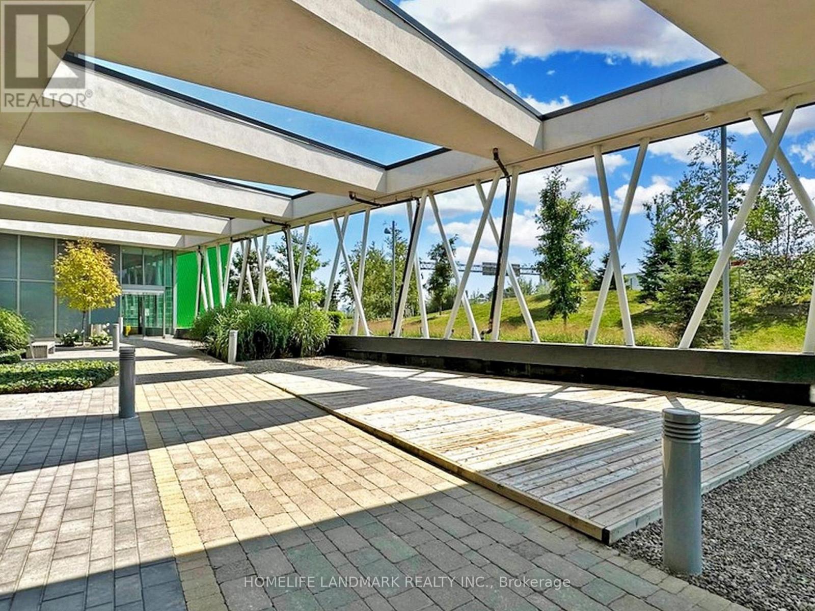 2011 - 117 Mcmahon Drive, Toronto, Ontario  M2K 0E4 - Photo 39 - C12958918