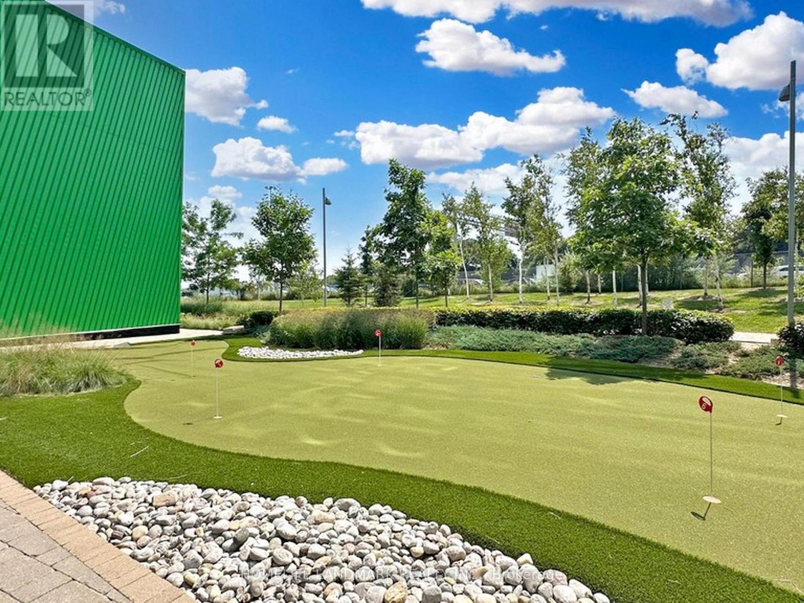 2011 - 117 Mcmahon Drive, Toronto, Ontario  M2K 0E4 - Photo 49 - C12958918