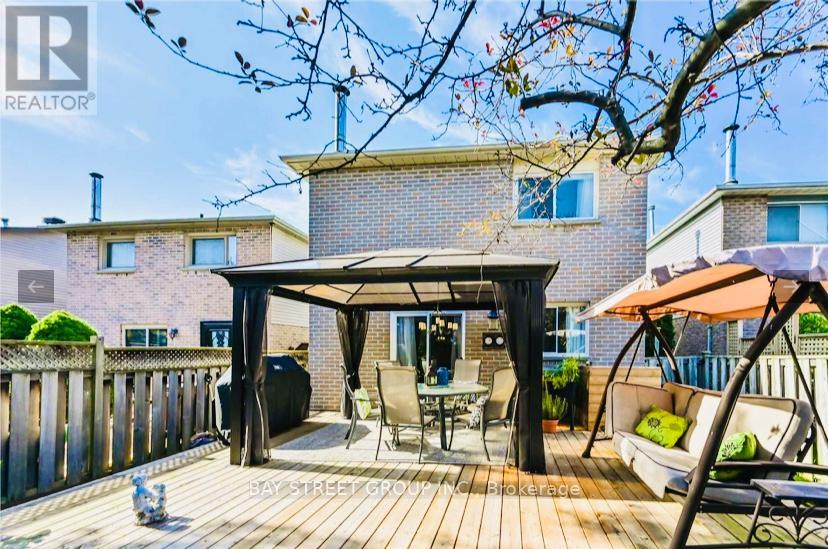 43 Bluesky Crescent, Richmond Hill, Ontario  L4C 8J2 - Photo 10 - N12958920