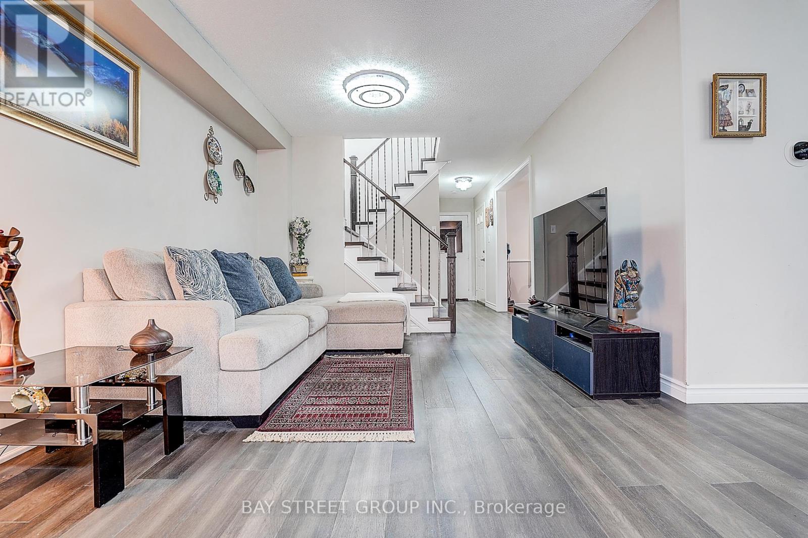 43 Bluesky Crescent, Richmond Hill, Ontario  L4C 8J2 - Photo 24 - N12958920