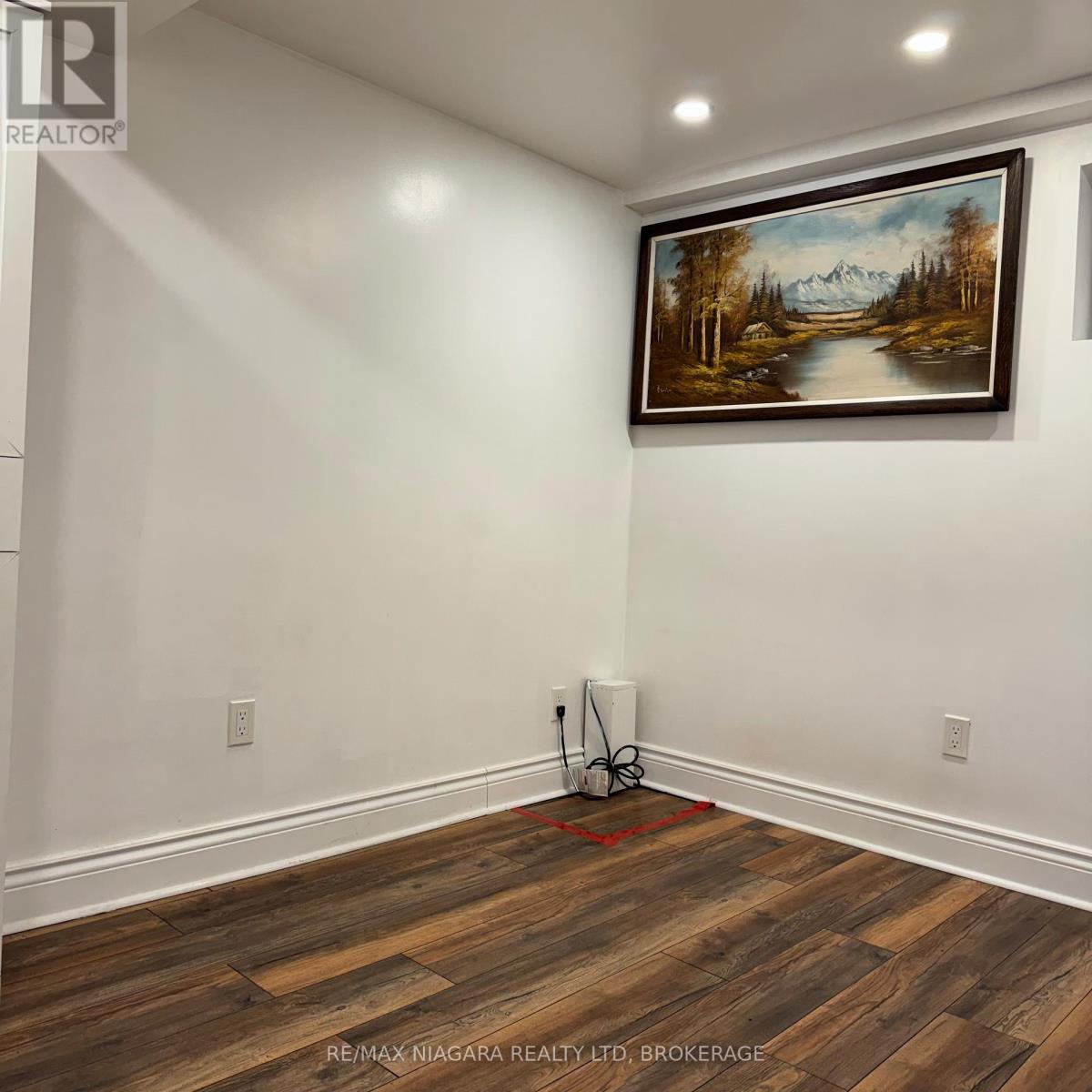 Lower - 844a Danforth Road, Toronto, Ontario  M1K 1H5 - Photo 6 - E12858946