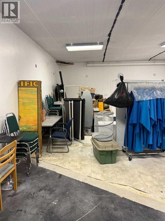 10623 West Valley Road, Calgary, Alberta  T3B 5T2 - Photo 9 - A2297965