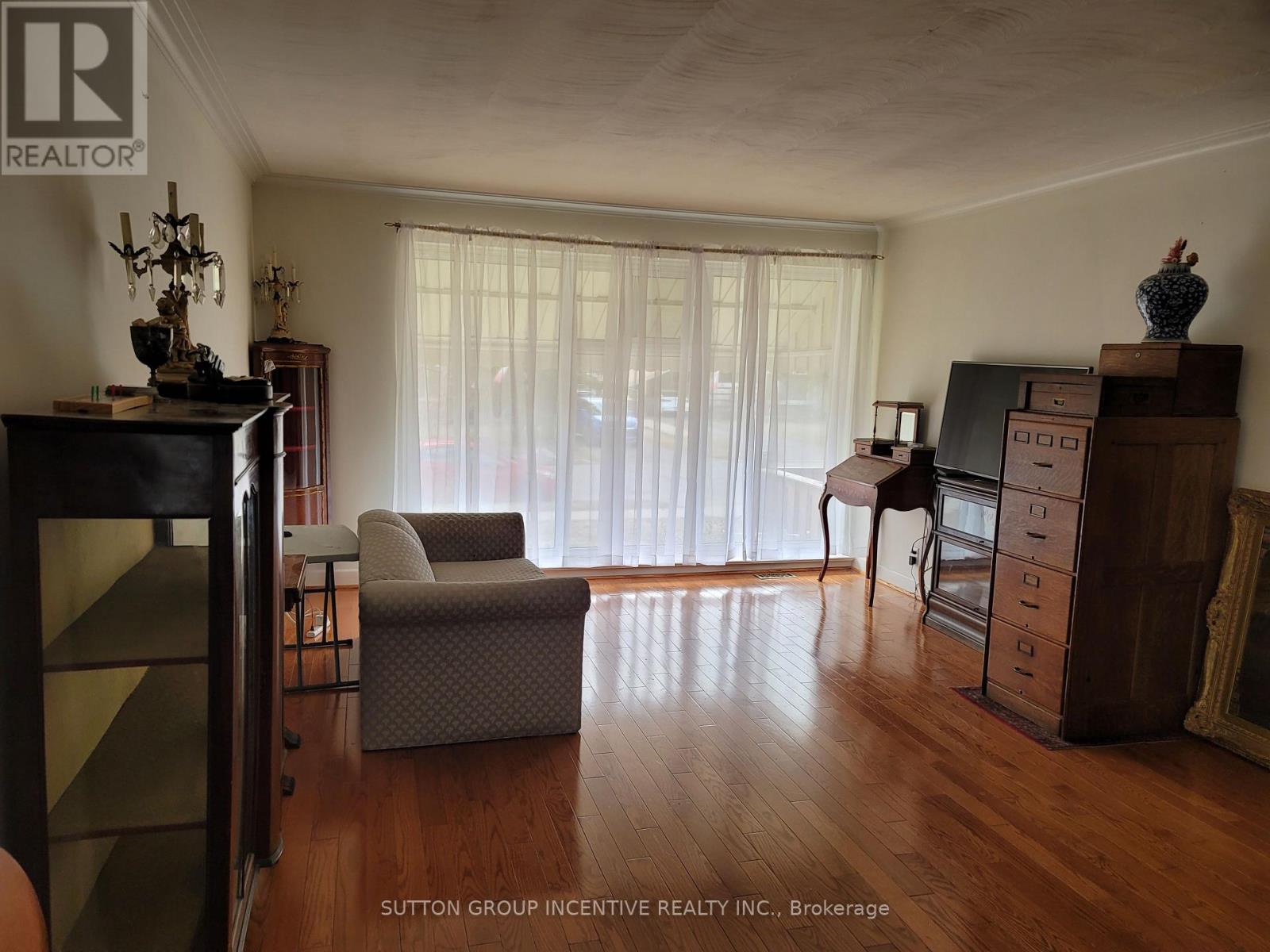 73 Beaverton Road S, Richmond Hill, Ontario  L4C 2H8 - Photo 11 - N12958924