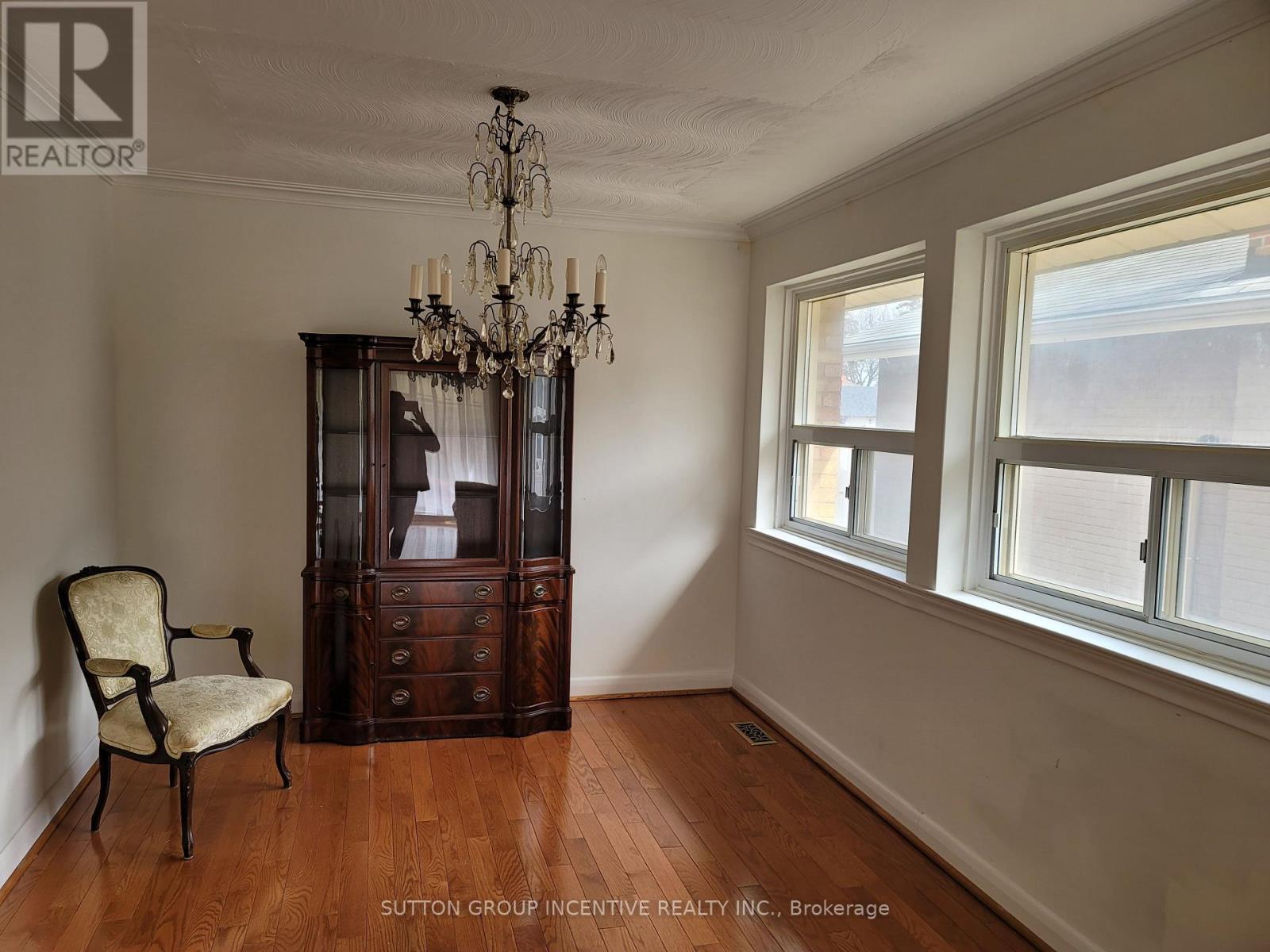 73 Beaverton Road S, Richmond Hill, Ontario  L4C 2H8 - Photo 13 - N12958924