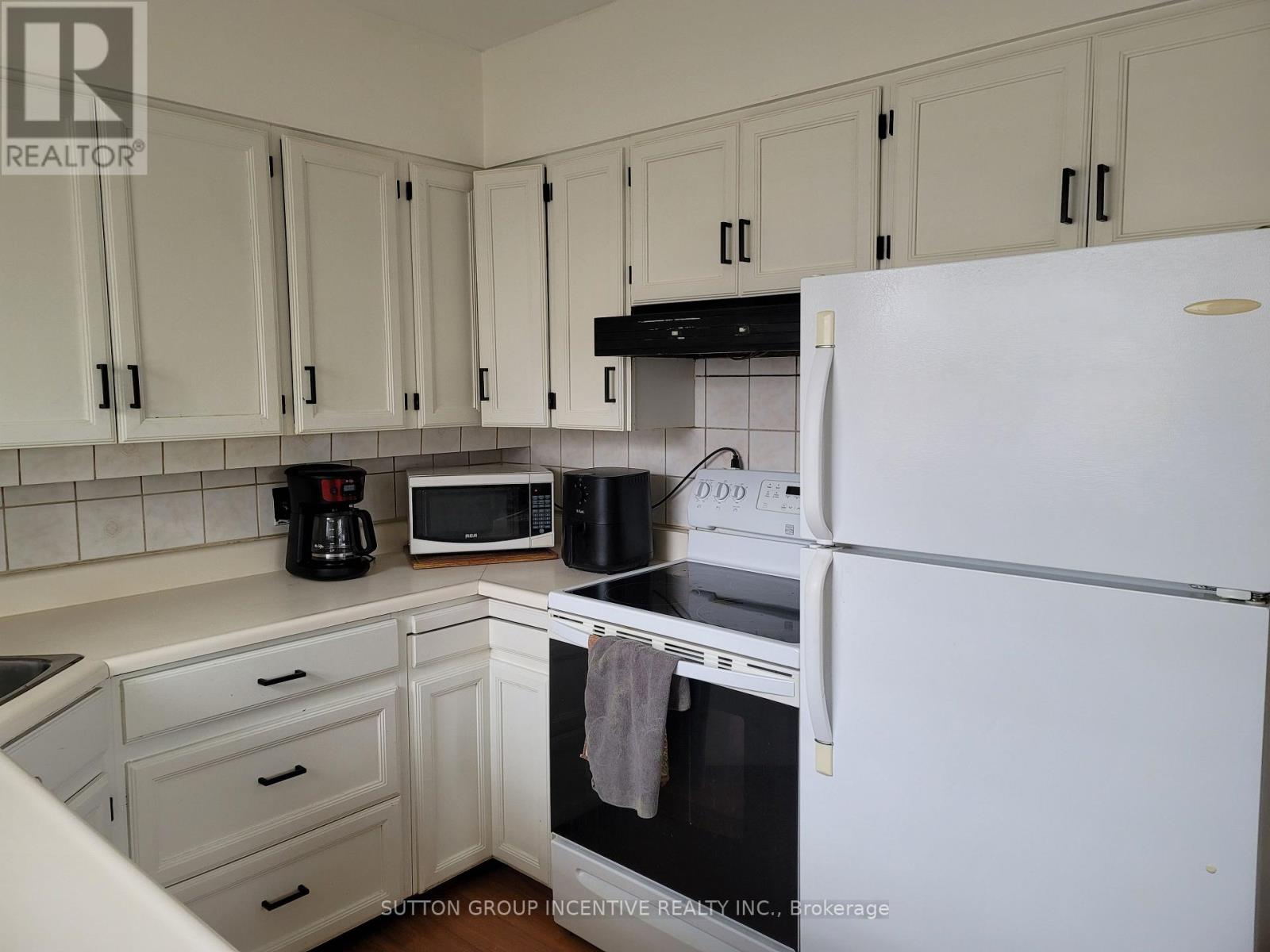 73 Beaverton Road S, Richmond Hill, Ontario  L4C 2H8 - Photo 5 - N12958924